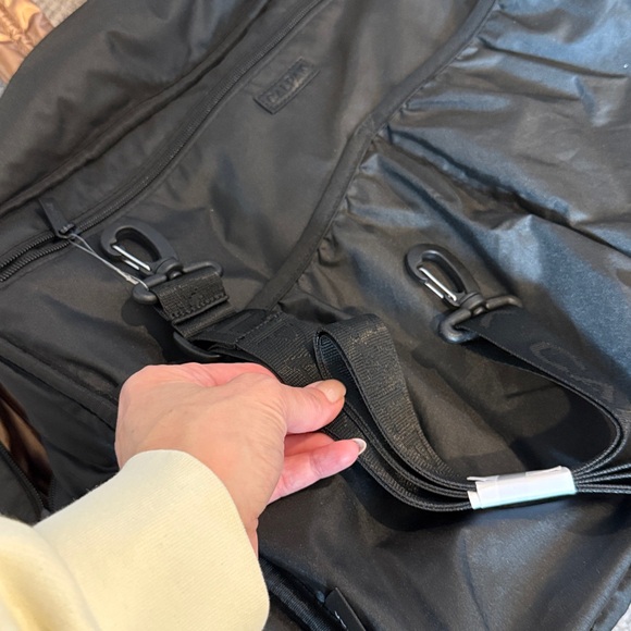 Stylish Gold Tote Bag - Picture 6 of 12